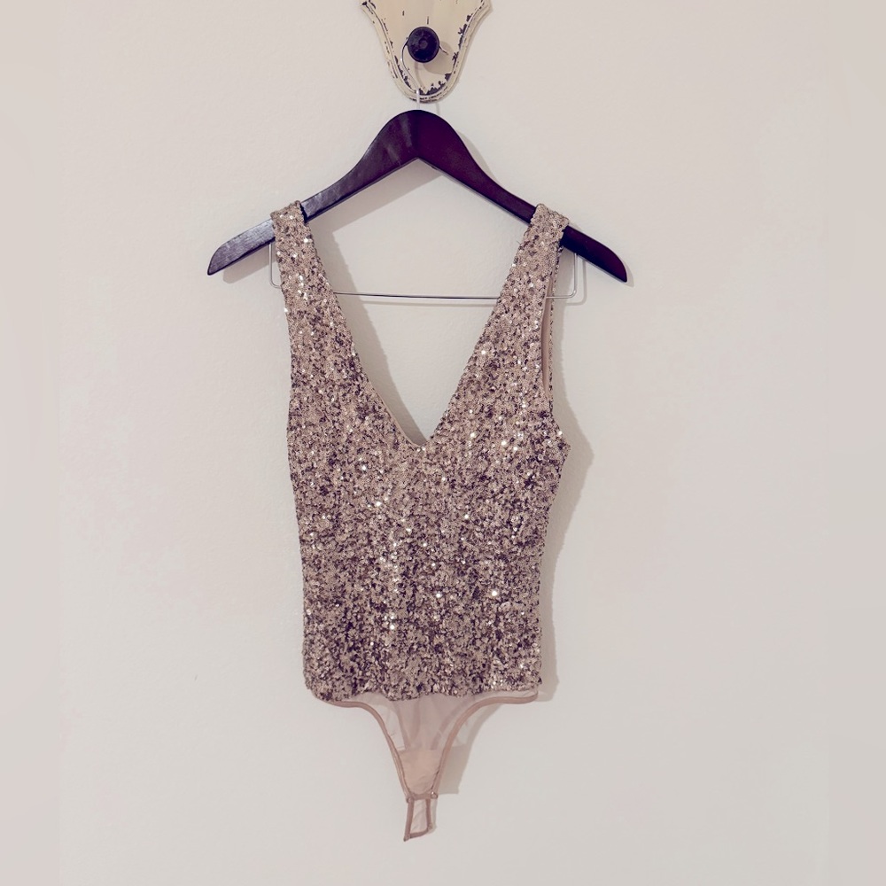 3/$25 Bebe Addictions Golden Sequin BodySuit